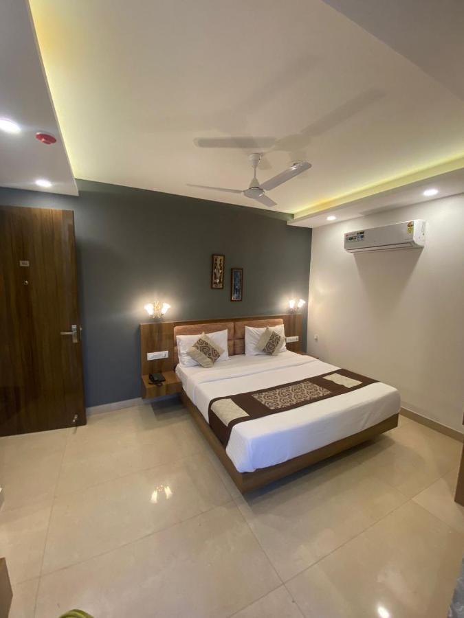Posh Residency Huda City Center Gurgaon Exterior photo