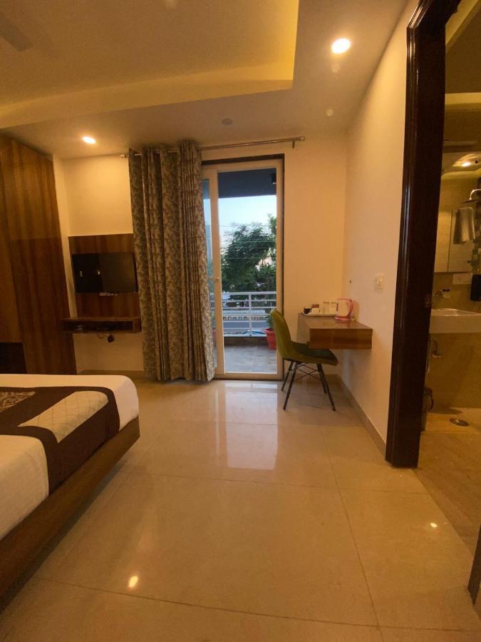 Posh Residency Huda City Center Gurgaon Exterior photo