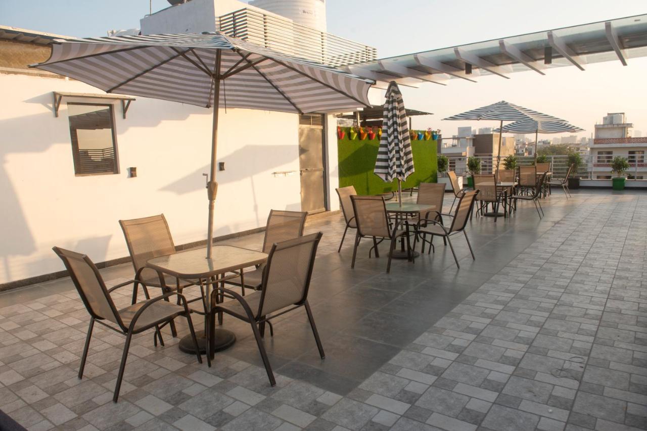 Posh Residency Huda City Center Gurgaon Exterior photo