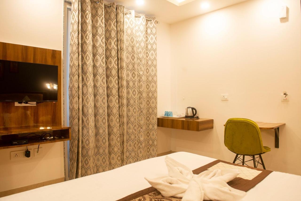 Posh Residency Huda City Center Gurgaon Exterior photo