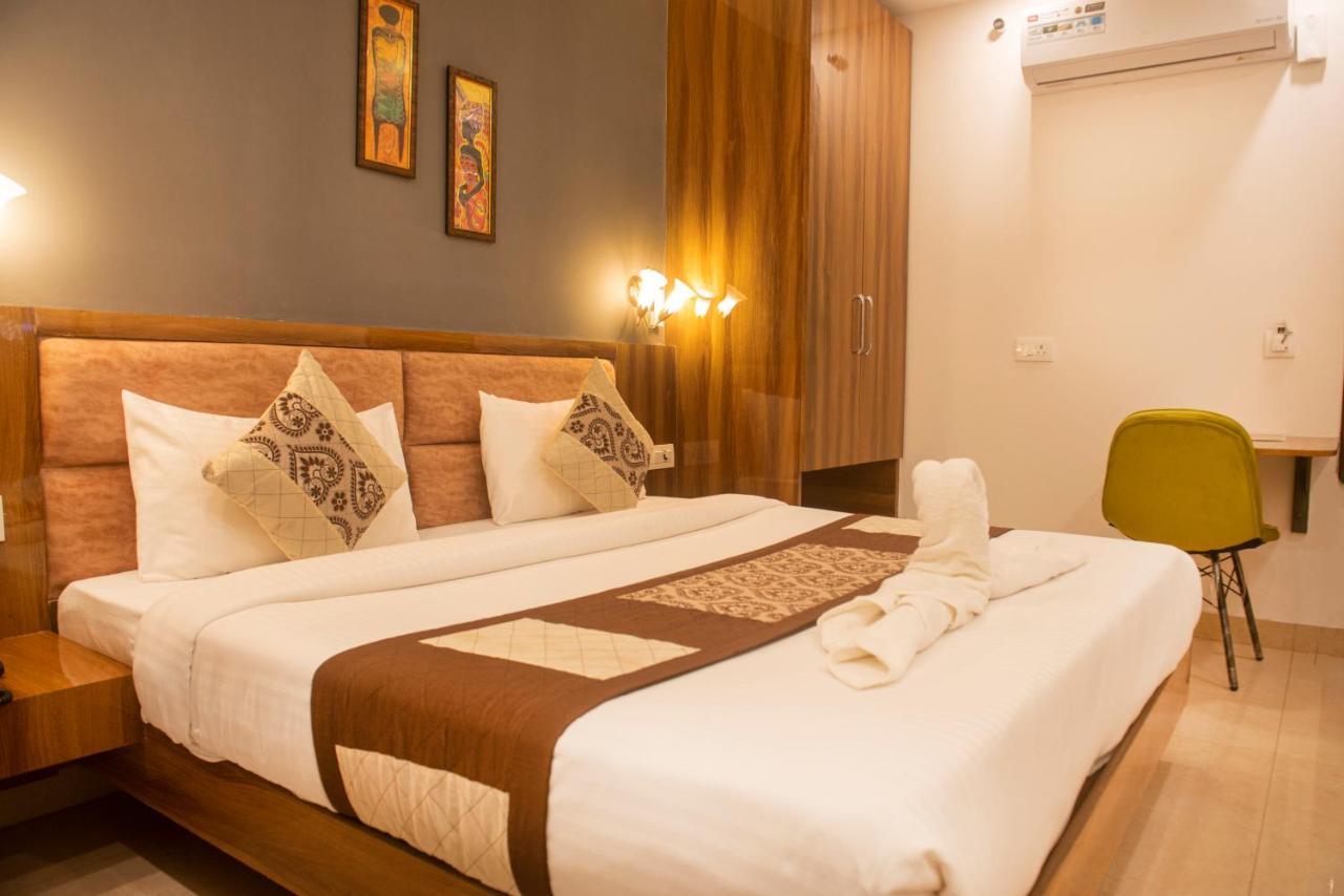 Posh Residency Huda City Center Gurgaon Exterior photo