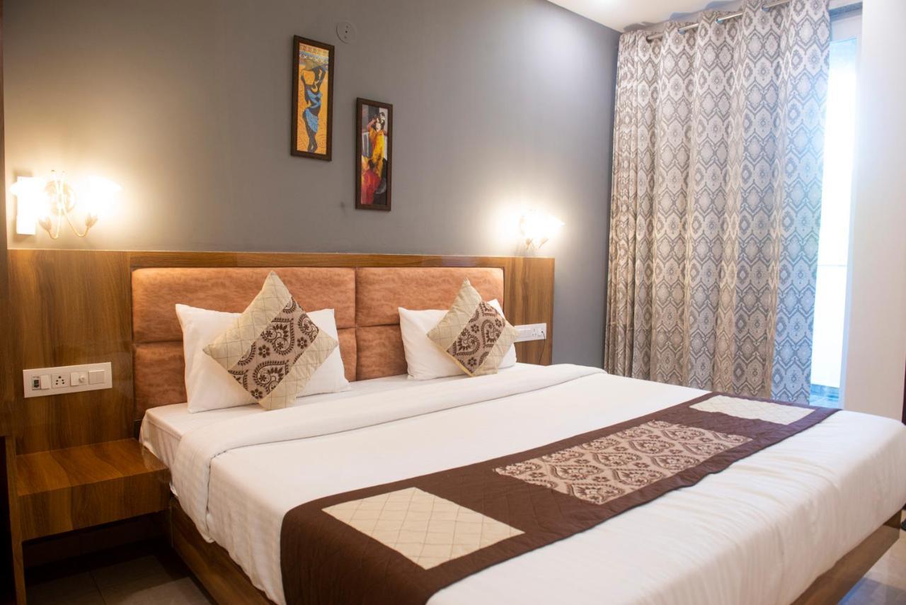 Posh Residency Huda City Center Gurgaon Exterior photo