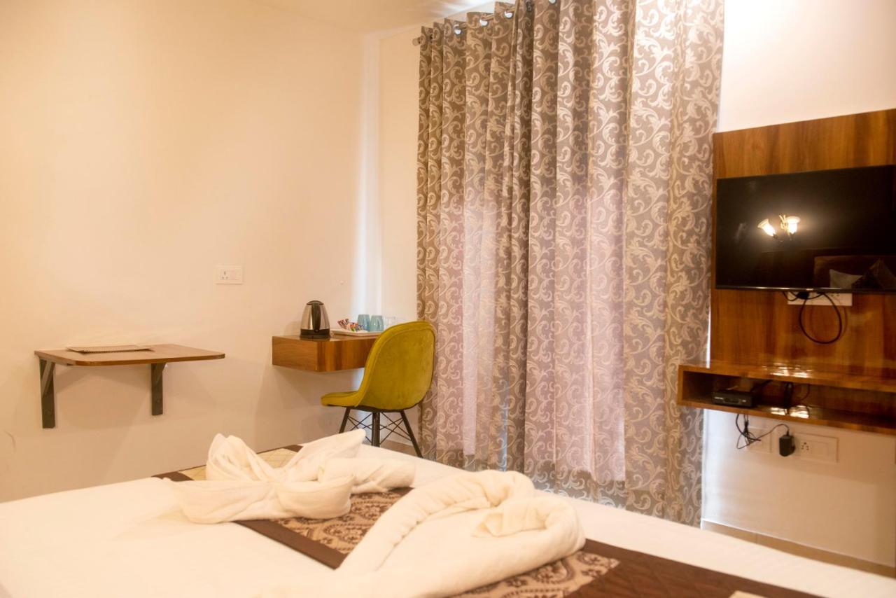 Posh Residency Huda City Center Gurgaon Exterior photo