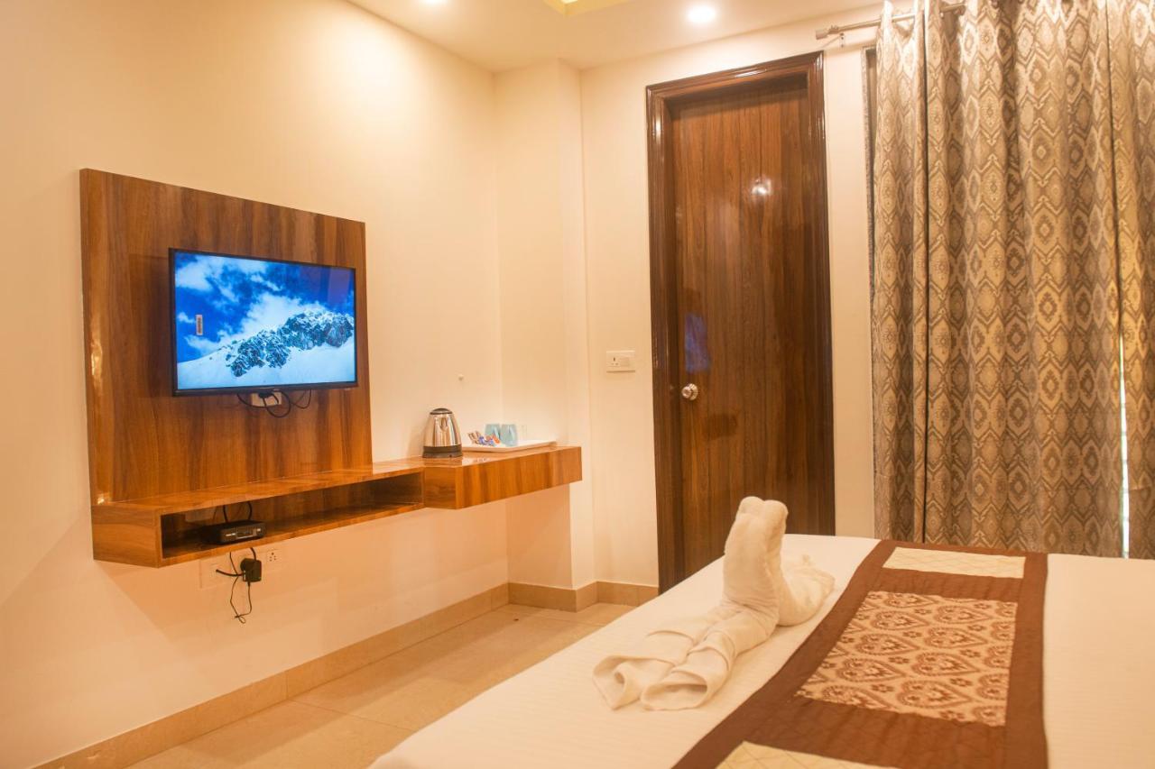 Posh Residency Huda City Center Gurgaon Exterior photo
