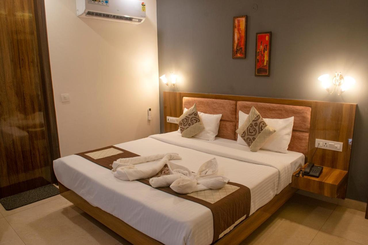 Posh Residency Huda City Center Gurgaon Exterior photo