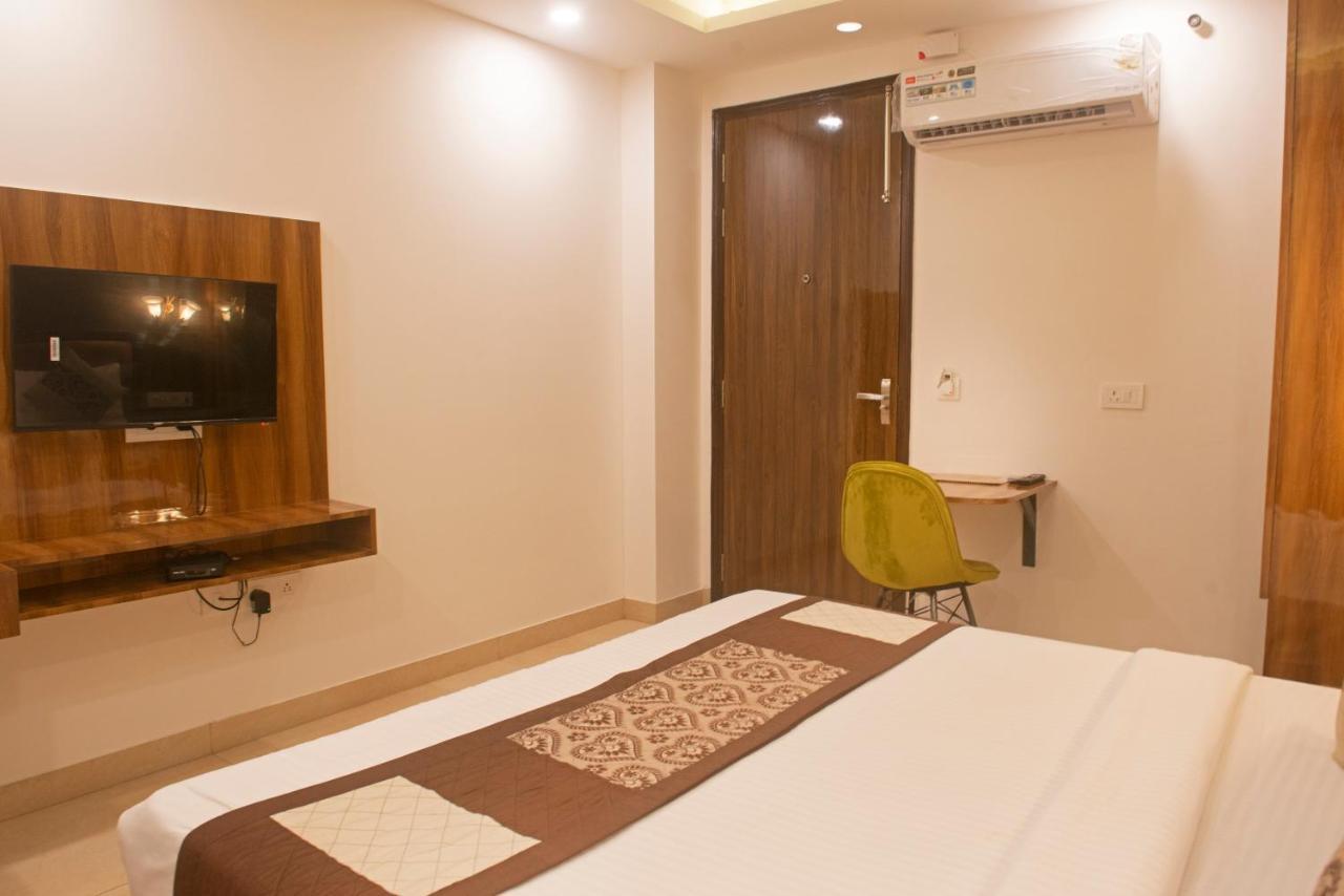 Posh Residency Huda City Center Gurgaon Exterior photo