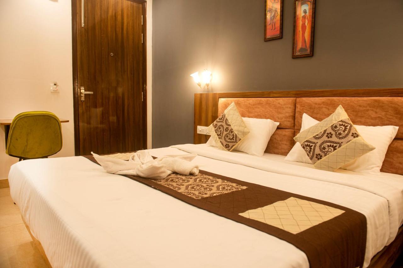 Posh Residency Huda City Center Gurgaon Exterior photo